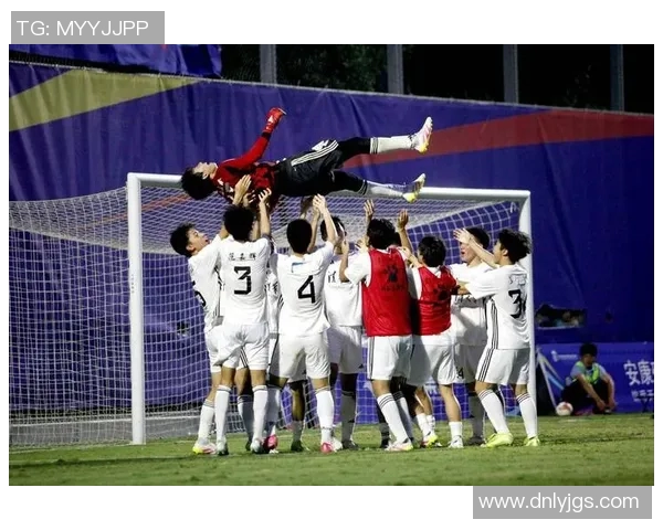 足球比赛中究竟需要多少人参与才能真正展现团队合作与竞技魅力